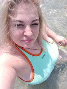 AriannaMilf I love the sea and the sun!!! Photo
