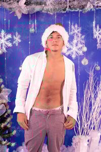 MagnusKnight_ 🎄🔥 Ready to unwrap this body tonight? Pic 4