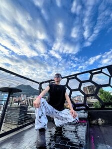 _Antony_cockplayyPublic Bild 3