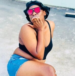 aphe_n0 Public Foto 3