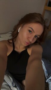 Mia_Reis Public Pic 4