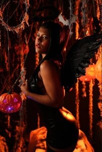 susan_elliot Happy and naughty Halloween Pic 2