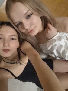 DongMolt Klara and shelly Immagine  6