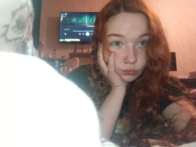 idaredfoxx Public Pic 3