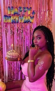 Coral_Lise HAPPY BIRTHDAY TO ME Pic 3