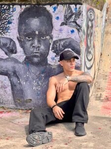 _joansoto 🛹 Pic 5