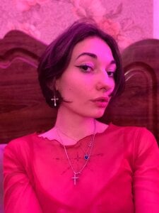 do you have piercings od DulcieBendix  snímek