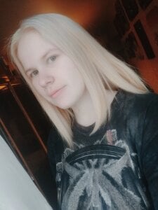 _AliceHart_ Public Pic 5