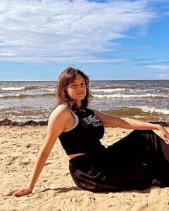 KellyKelik Public Pic 4