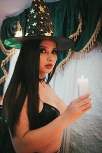 AliceHarper_ Candles, Magic and Desire Gambar 2