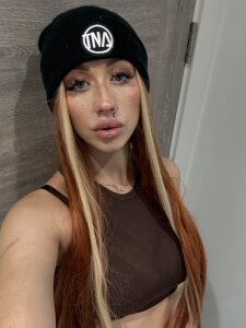 MissCarliFoxx Public Pic 5