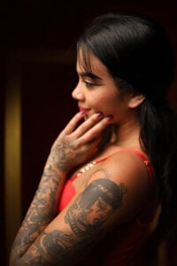 Saara_Corraless U FAVORITE LATINA SV. Immagine  3