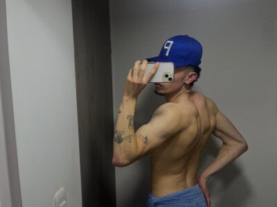 strongManLatino 2 Pic