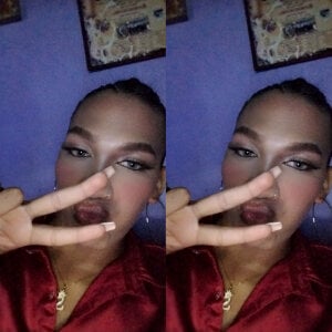 Sara-Smith- kullanıcısının New Year's Eve ❤️🍷🥀 albümü -  2 fotoğraf