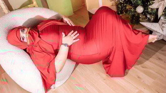 oksaana_arabic Red Dress Season ❤️ Pic 2