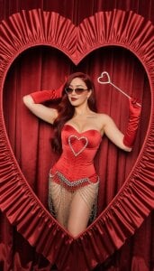 AnastasiaGreey Valentin  8টি ছবি