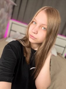 LynneHaviland How do you like my black T-shirt Pic 2