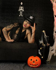 melody_cute10Your sexy cowgirl🎃图片