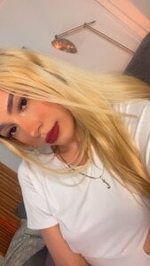 cinnia_ About me Foto 2