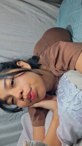 scarlethxzn Sexy Pic 2