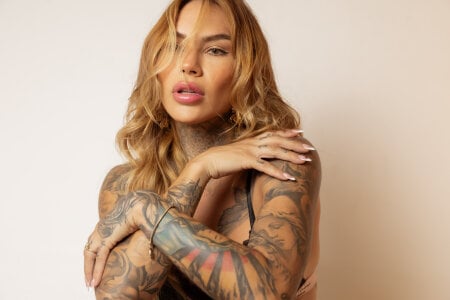 Ambrosia______ Your Tempt 💋 Pic 2