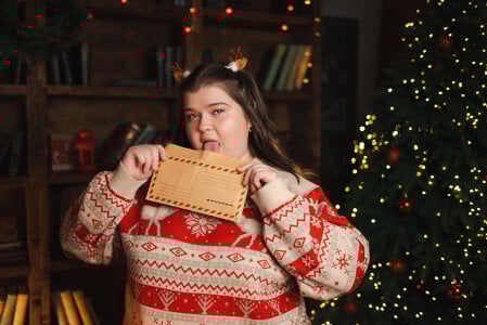 Mia_Ray Merry Christmas, my dear 💋 Pic 2