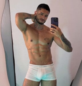 Alanrodgers kullanıcısının do you like my body? 😏😏 albümü -  2 fotoğraf