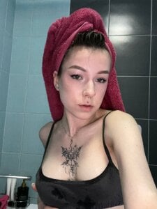 Eva_Collinss After a HOT shower Foto