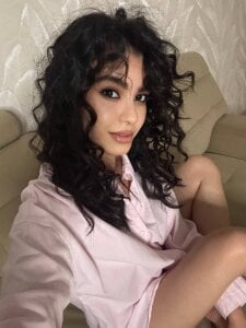 GemmaGlory The Magic of Curls 🤞 Pic 2