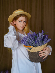 LesyaOxi and so amazing flowers Pic 2