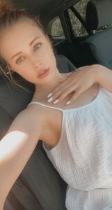 PamelaWet Selfies in my BMW x1 Pic 2