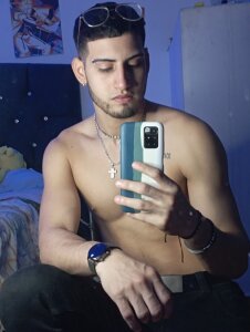 Giomar_Reyes mi Photo 4