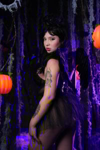 alyson_tovarr Halloween among the shadows 🎃 Pic 7