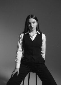 AkikoAnkrom Black and white Poză 3