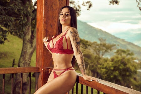 emmy_danielss 💗 Pic 3