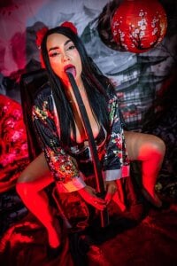 sexy japanese de ginebra_ness  5 Imagens