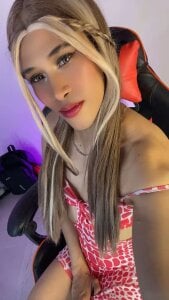 samara_willow Public Pic 4