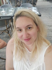 BlondeAmalia Public Pic 4