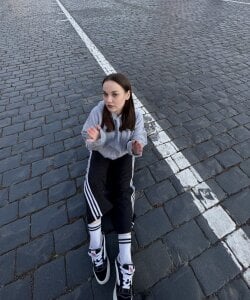 Mila_Milano Public Pic 4