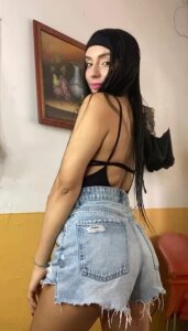 Karoline_spec Public Pic 5