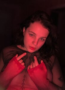 ChelseaEmbertona Emily Pic 4