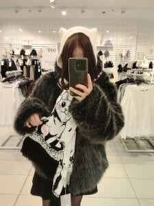 in the mirror de crystal_lilith  3 Imagens