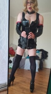 rachel_latex Public Pic 4