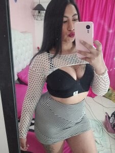 SofiVelour Public Pic 2