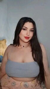 saracurvy89 Public Pic 6