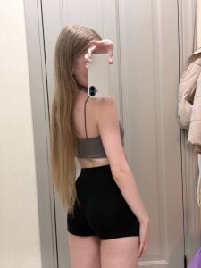 MaireLanda I'll cum loudly if you type too much 💦 Poză