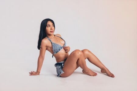 lilith__rosse 🌹 “My body speaks… and in these photos it screams Foto 2