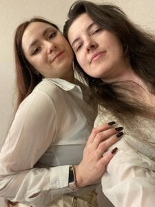 LaneDoellのtwo candiesの 9枚の写真