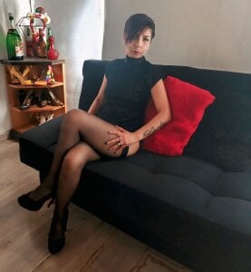 Trinityy__Mature and hot woman Bild 4