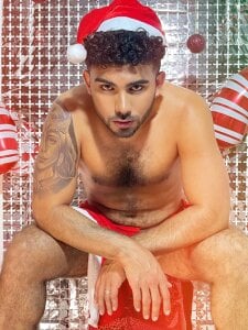 adamhairy red is my color Immagine  3